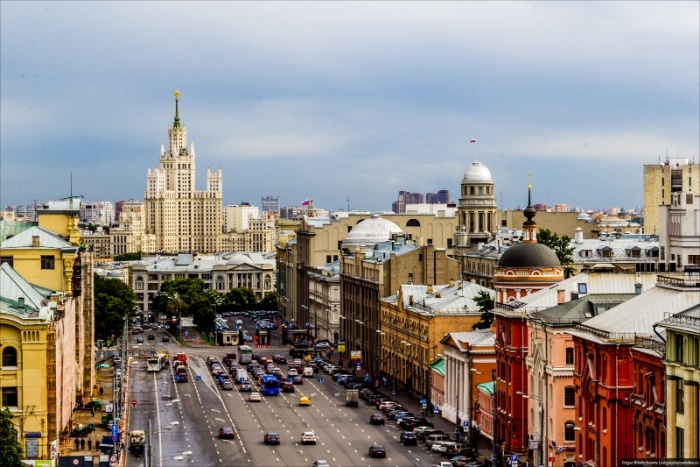 Панорамный вид на Москву со смотровой площадки на Детском мире